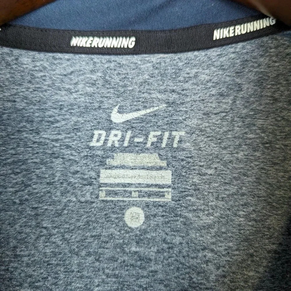 Nike Running Dri-Fit Gray half zip with reflective strips size Medium - Picture 4 of 9
